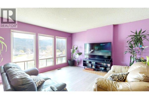 Storage - 1323 Alpine Drive, Elkford, BC V0B1H0 Photo 2