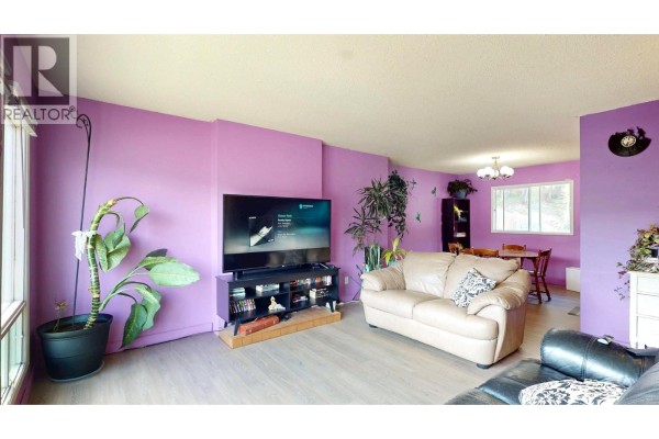 Laundry room - 1323 Alpine Drive, Elkford, BC V0B1H0 Photo 3