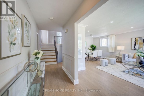 Eating area - 1323 Shamir Crescent, Mississauga, ON L5C1L2 Photo 4