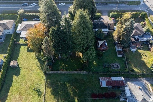 13231 112b Avenue, Surrey, BC V3R2H4 Photo 3