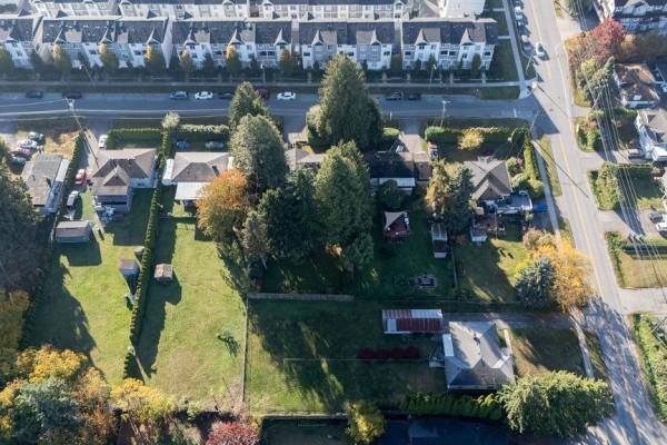13231 112b Avenue, Surrey, BC V3R2H4 Photo 4