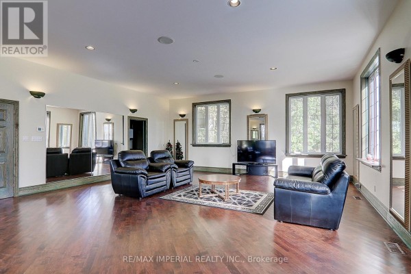13231 Kennedy Road, Whitchurch Stouffville, ON, photo 2