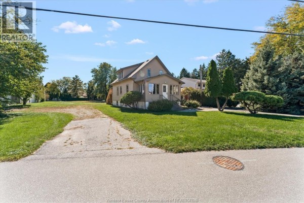 13231-33 Riverside Drive East, Tecumseh, ON N8N2M7 Photo 3