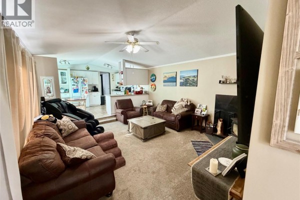 Primary Bedroom - 13239 Mckinnon Way, Dawson Creek, BC V1G0C2 Photo 4