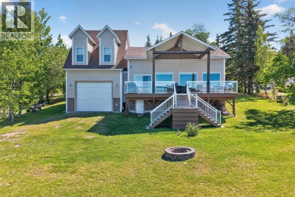 Kitchen - 13239 Paradise Street, Fort St  John, BC V0C1H0 Photo 2