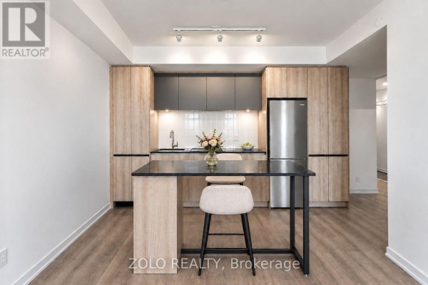 1324 - 7950 Bathurst Street, Vaughan, ON L4J0L4 Photo 5