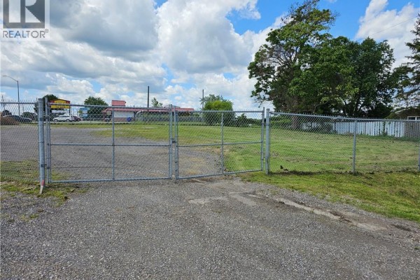 1324 Colborne Street E Unit# 2, Brantford, ON N3T5L4 Photo 4