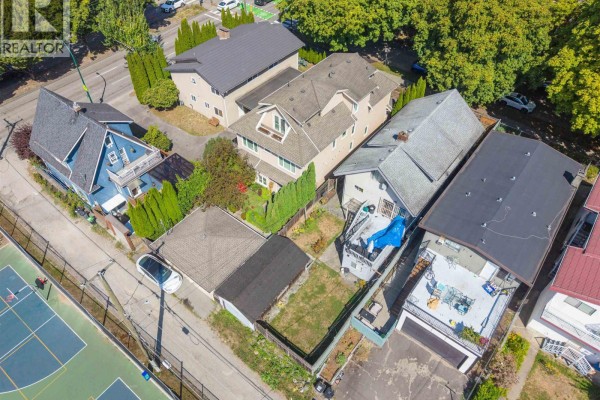 1324 E 10th Avenue, Vancouver, BC V5N1X3 Photo 4
