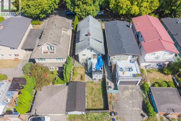 1324 E 10th Avenue, Vancouver, BC V5N1X3 Photo 5