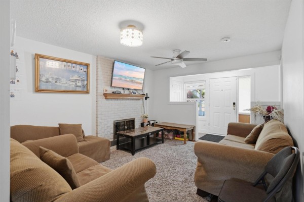 13242 67 Avenue, Surrey, BC V3W7J2 Photo 4