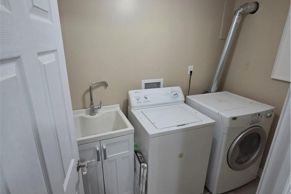 Kitchen - 1326 Rosemary Crescent Unit# Lower, Burlington, ON L7P2P4 Photo 5