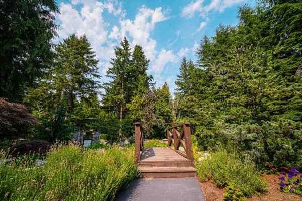 13262 Woodcrest Drive, Surrey, BC V4P1W5 Photo 4