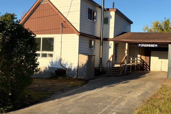 Living room - 1327 Leroux Avenue, Iroquois Falls, ON P0K1G0 Photo 3