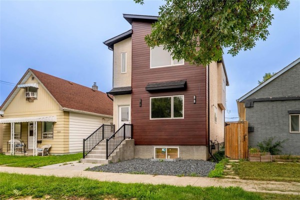 Bedroom - 1327 Manitoba Avenue, Winnipeg, MB R2X0K8 Photo 3