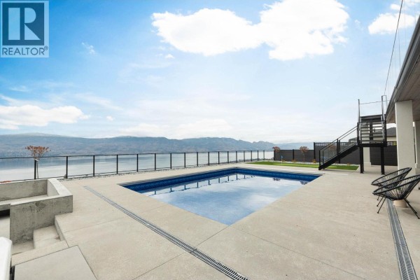 3pc Bathroom - 1327 Vineyard Drive, West Kelowna, BC V4T3H9 Photo 5
