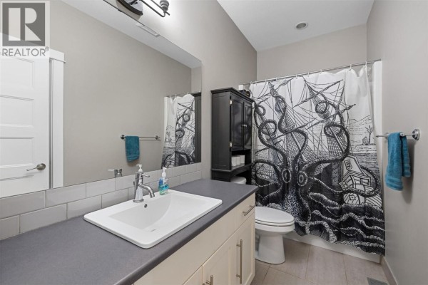 4pc Bathroom - 13272 Shoreline Drive, Lake Country, BC V4V2T2 Photo 4