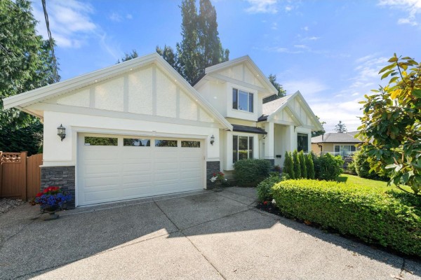 1328 Stevens Street, White Rock, BC V4B4Y1 Photo 2