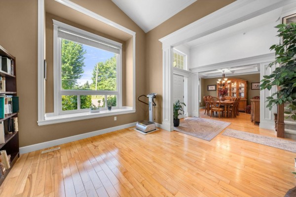 1328 Stevens Street, White Rock, BC V4B4Y1 Photo 4