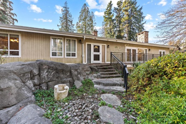 13284 Crescent Road, Surrey, BC V4P1K4 Photo 4