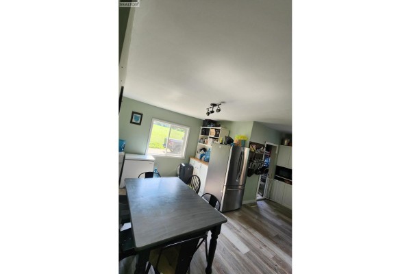 Full bathroom - 13287 Linklater Lane, Pouce Coupe, BC V0C2C0 Photo 5
