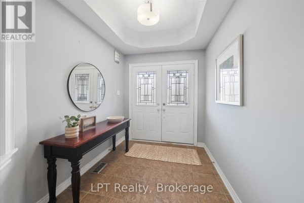 Bedroom 4 - 1329 Coldstream Drive, Oshawa, ON L1K0B5 Photo 5