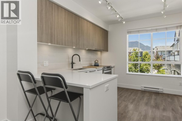 1329 Halyard Place, Squamish, BC V8B2A1 Photo 2