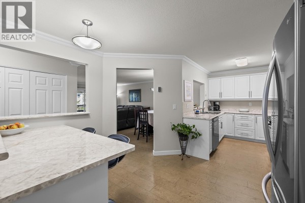 3pc Ensuite bath - 1329 Klo Road Unit# 316, Kelowna, BC V1W3N9 Photo 4