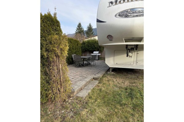 133 1436 Frost Road, Columbia Valley, Cultus Lake, BC V2R4X8 Photo 2