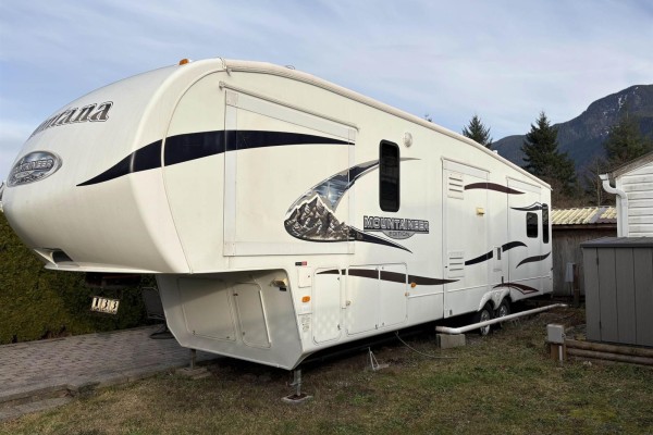 133 1436 Frost Road, Columbia Valley, Cultus Lake, BC V2R4X8 Photo 4