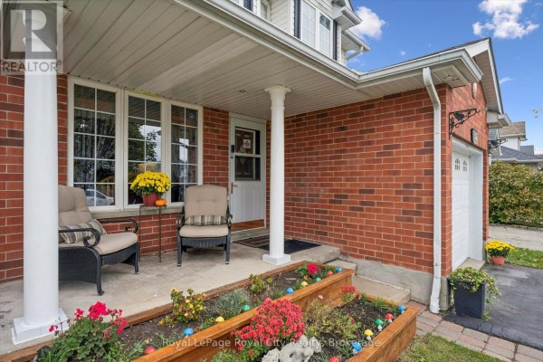 Eating area - 133 Bradson Drive, Guelph, ON N1E7B6 Photo 3