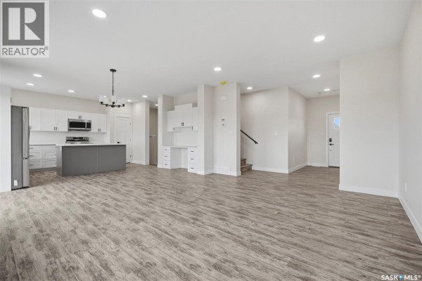 5pc Ensuite bath - 133 Emma Crescent, Martensville, SK S0K2T0 Photo 5