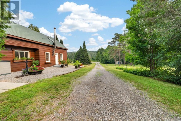 Bathroom - 133 Farmers Road, Kawartha Lakes, ON L0A1K0 Photo 5