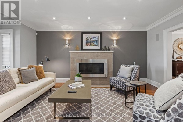 Kitchen - 133 Glengrove Avenue W, Toronto, ON M4R1P1 Photo 5
