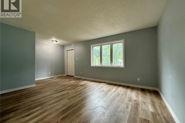 4pc Bathroom - 133 L Avenue S, Saskatoon, SK S7M2G0 Photo 3