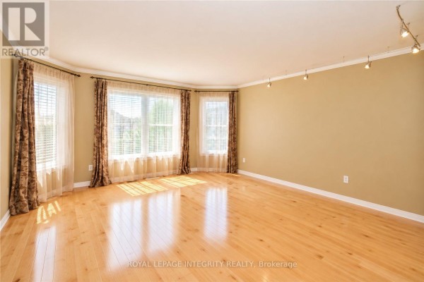133 Shady Grove Street, Ottawa, ON, photo 3