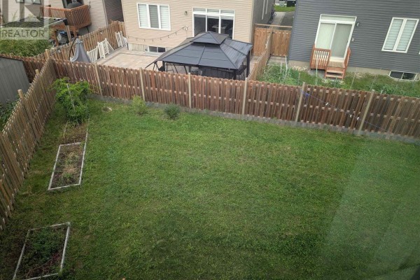 133 Teelin Circle, Ottawa, ON K2C3H2 Photo 4