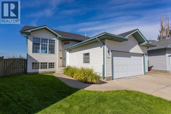 4pc Bathroom - 133 Wellington Close, Blackfalds, AB T0M0J0 Photo 2