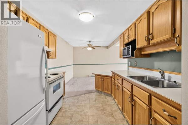 Dining room - 133 Winnipeg Street Unit# 204, Penticton, BC V2A6L2 Photo 4
