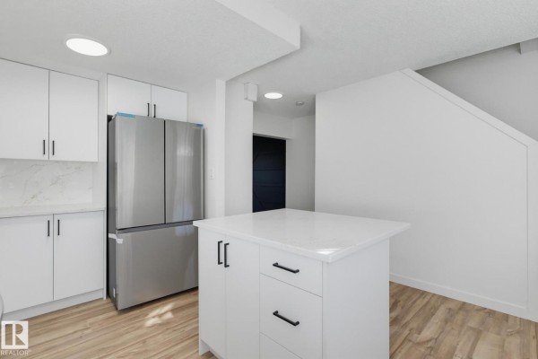 Bedroom 3 - 133 Woodstock Nw, Edmonton, AB T5T0H6 Photo 4