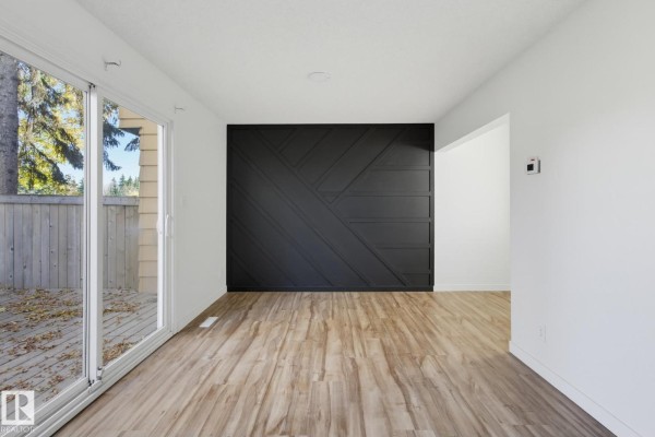 133 Woodstock Nw, Edmonton, AB T5T0H6 Photo 5