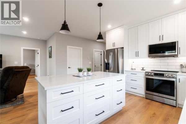 4pc Bathroom - 1330 10 Street Sw Unit# 16, Salmon Arm, BC V1E0E4 Photo 4
