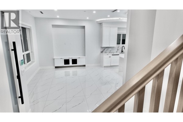 1330 E 64th Avenue, Vancouver, BC V5X2P1 Photo 5