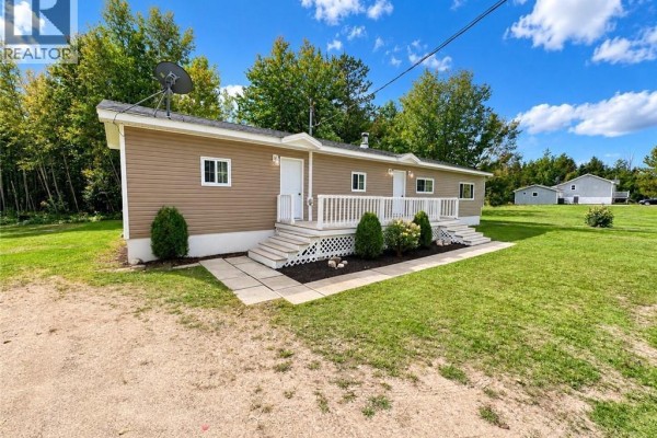 Living room - 1330 Route 885 Route, Kinnear Settlement, NB E4Z2X2 Photo 4