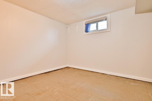 Bedroom 3 - 13312 123a St Nw, Edmonton, AB T5L0L6 Photo 5