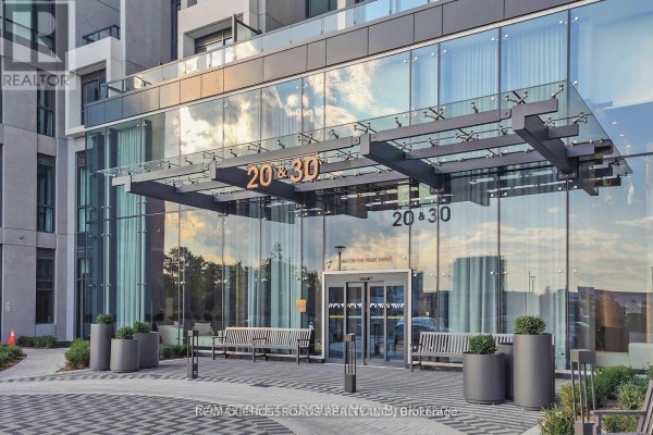 #1333 - 20 Inn On The Park Drive, Toronto, ON, photo 2