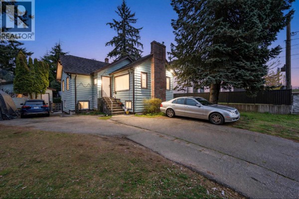 1333 Smith Avenue, Coquitlam, BC V3J2Y1 Photo 4