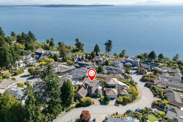 1334 132a Street, Surrey, BC V4A7E7 Photo 2