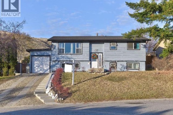 1334 Hook Drive, Kamloops, BC, photo 2