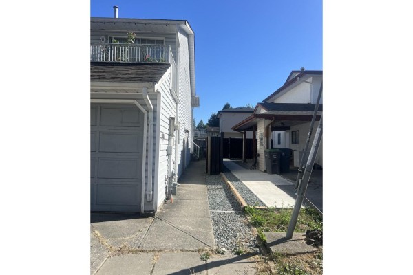 13342 79 Avenue, Surrey, BC V8W8H4 Photo 4