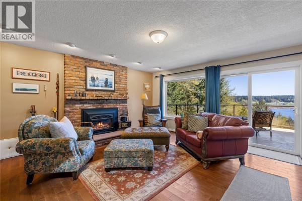 Living room - 13361 Prospect Dr, Ladysmith, BC V9G1G9 Photo 4